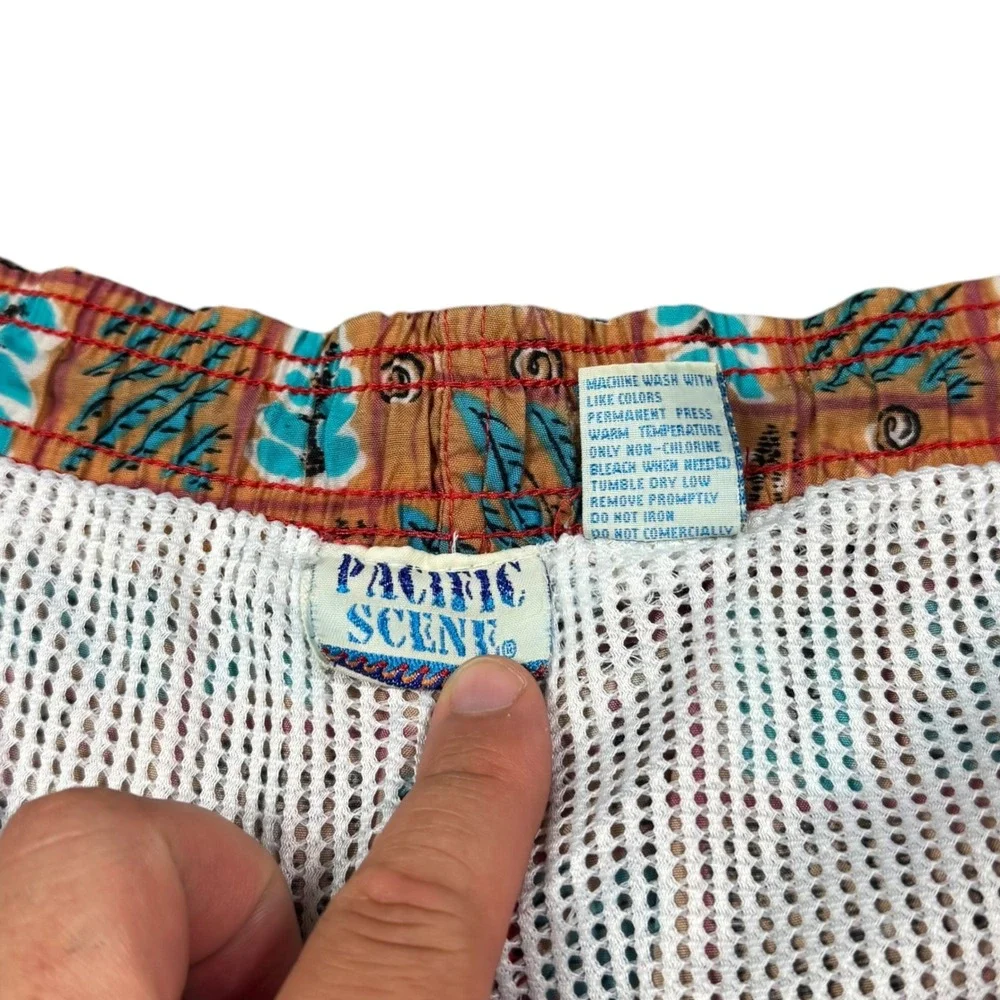 Vintage 90s Pacific Scene Patterned Multicolor Swimming Trunks Men's Medium